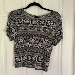 Forever 21 soft midriff shirt. Good condition